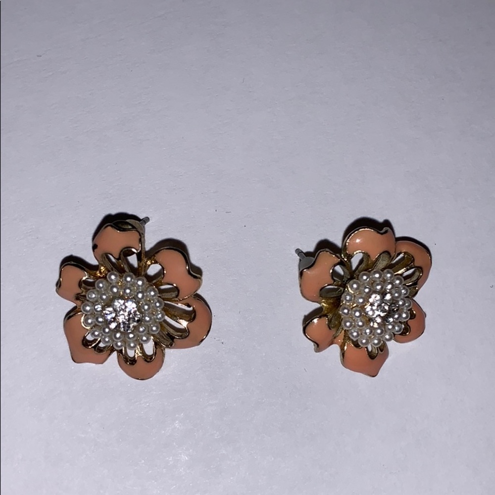 Pink pearl earrings